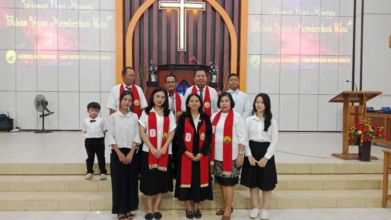 Melayani dengan Sukacita dalam Ibadah Minggu Sore
